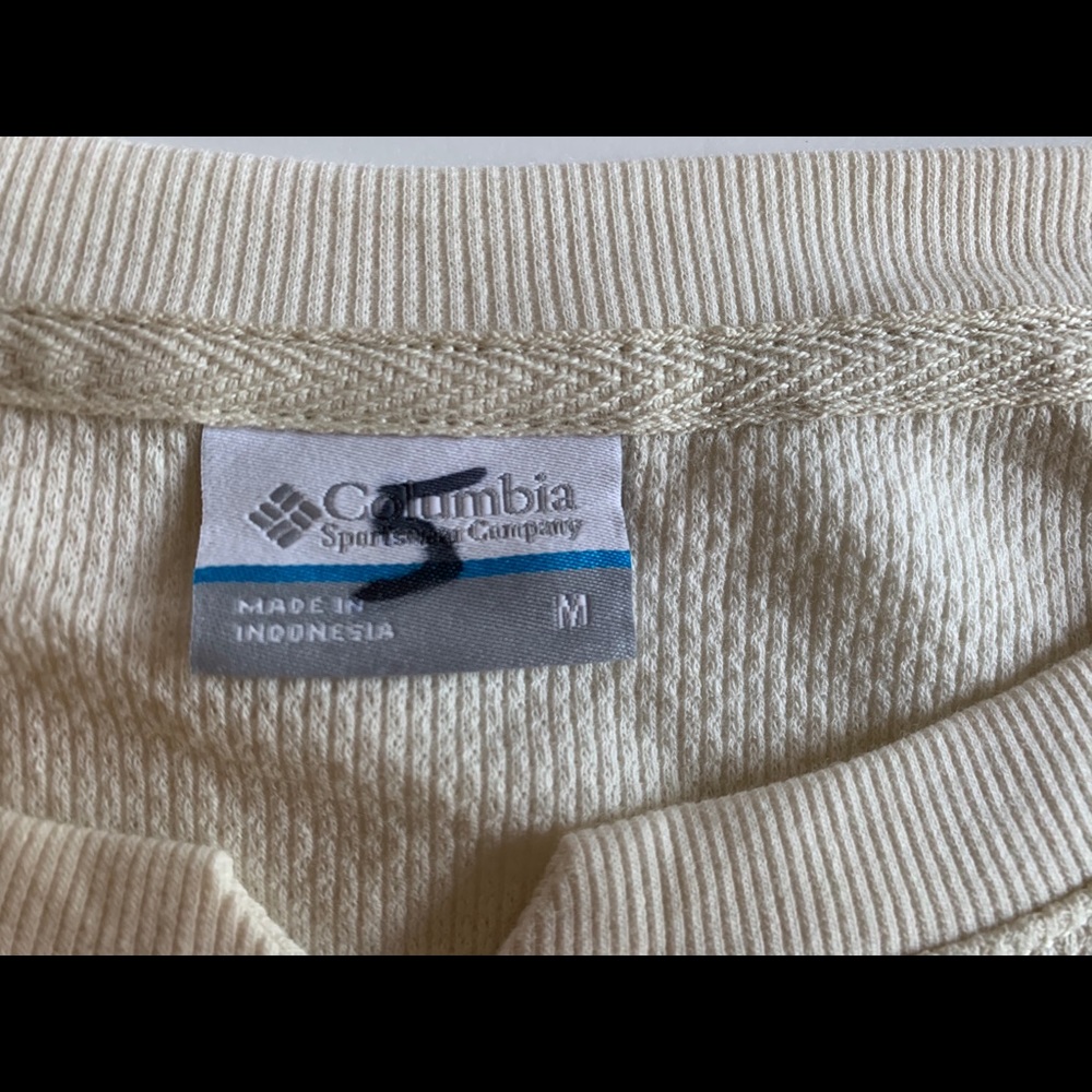 COPY - A cute columbia long sleeve shirt - Picture 6 of 11